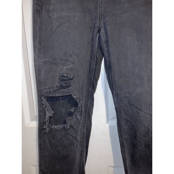 AMERICAN EAGLE Womens Black Wash Distressed Mom Straight Jeans Size 6 Short - Picture 5 of 15